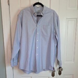 L.L. Bean Men's Sky Blue Casual Button-Down Shirt